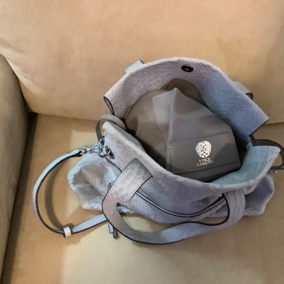 New Leather Snake print Grey Vince Camuto HandBag - Picture 7 of 8